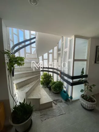 Imagem Cobertura nas GRAÇAS: 262m², 05qts, 01suite, 01vaga.