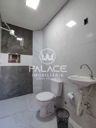 Imagem Excelente barracão comercial localizado em avenida com alto fluxo de pedestres e veículos. Está s...