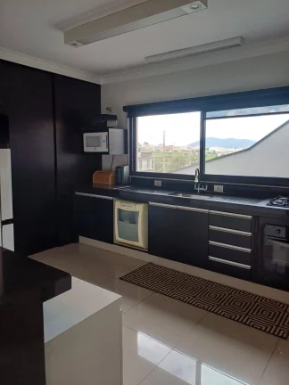 Imagem Casa Assobradada no Condomínio Villa Real