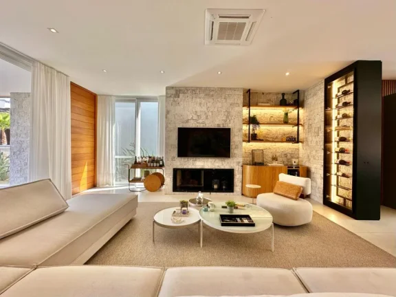 Imagem Casa em Condominio 4 Dormitórios - Bairro --