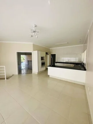 Imagem Linda casa no Jd. das Palmeiras