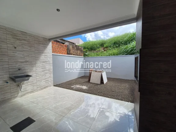Imagem Casa na Zona Norte com 2 Dormitórios, 80m² de Área Útil, Terreno de 125m² e Churrasqueira
