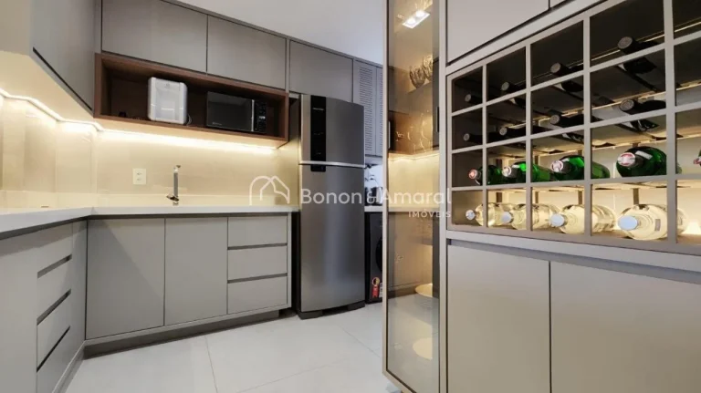 Imagem Este apartamento é simplesmente impecável. Totalmente reformado e mobiliado, foi projetado pela ar...