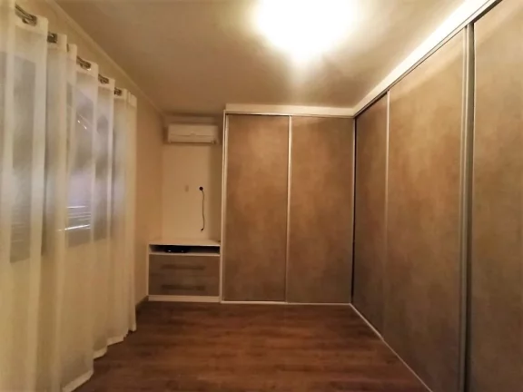 Imagem Sobrado com 3 dormitórios à venda, 183 m² por R$ 580.000 - Vila Ponte Nova - Cubatão/SP