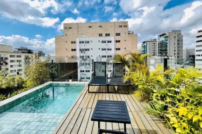 Imagem Venha se encantar com essa incrível cobertura no coração do Itaim Bibi, no Condomínio Edifício Igarapé! Completamente reformada, essa cobertura de 2