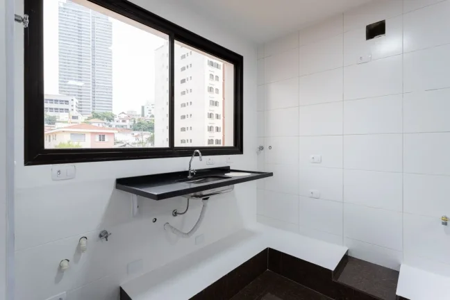 Imagem Apartamento 169M², 3Q, 2 Suítes, 3 Banheiros, 3 Vagas, Varanda, Piscina, Churrasqueira, Salão de Festas, Jardim.