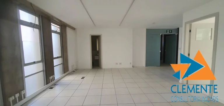 Imagem VENDO ANDAR CORRIDO COMERCIAL 227 M² -03 VGS B, SAVASSI-BH-MG