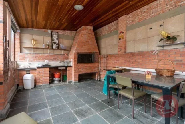 Imagem Casa com 3 dormitórios, 299 m² - venda por R$ 2.385.000,00 ou aluguel por R$ 23.499,00/mês - Boa Vista - Porto Alegre/RS