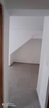 Imagem Casa tipo sobreposta Baixa, 2 dormitório