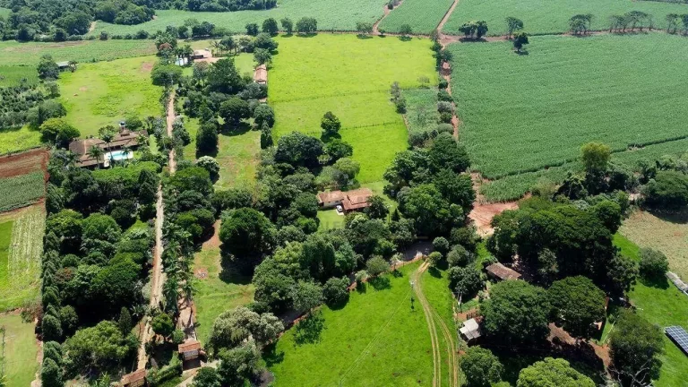 Imagem Chácara com 3 dormitórios à venda, 25000 m² por R$ 800.000,00 - Campininha - Cesário Lange/SP
