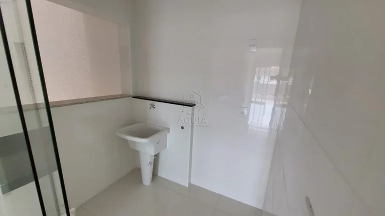 Imagem Apartamento Novo localizado na Praia das Toninhas a 400 metros da Praia!