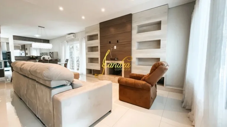 Imagem Casa térrea em Condomínio com 04 suítes mobiliado e decorado