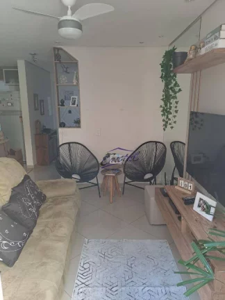 Imagem Casa com 3 dormitórios (1 suíte) à venda, 86 m² - Granja Viana - Carapicuíba/SP