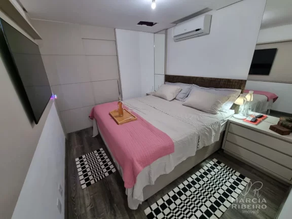 Imagem Casa Geminada no bairro Ingleses do Rio Vermelho com 3 dormitórios