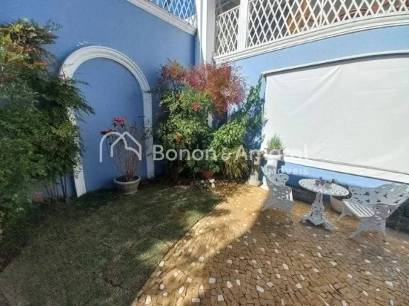 Imagem OPORTUNIDADE! 
Casa de alto padrão, bem situada no condomínio, em rua de pouco tráfego, ambientes...