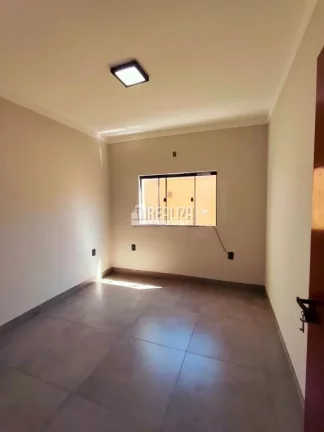 Imagem Casa de alto padrão à venda no Residencial Presidente Tancredo Neves em Uberaba