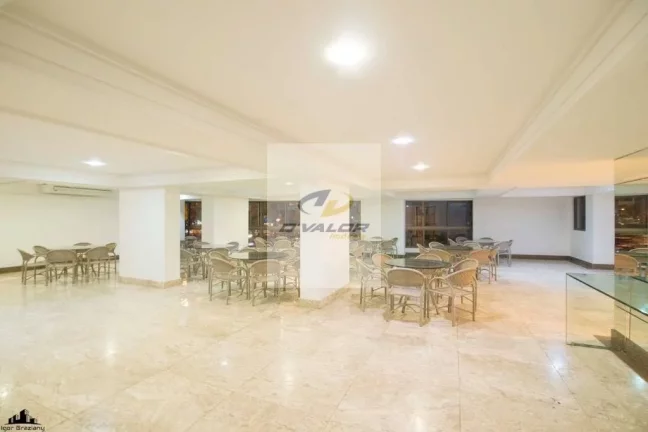 Imagem Vendo apartamento de luxo, com 380’m², ampla varanda gourmet, 4 suítes e 4 vagas