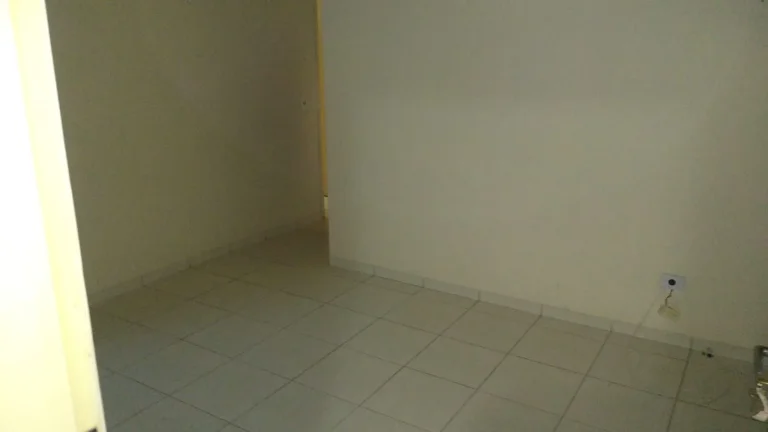 Imagem Ótimo apartamento na área central próximo ao Sesc, com 2 quartos sendo 1 com armário embutido, s...