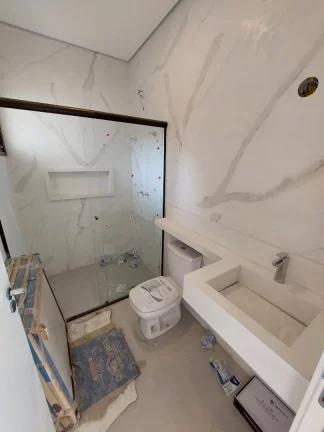 Imagem CASA TÉRREA - ACABAMENTO SUPERIOR - CONDOMÍNIO MONTERREY - MONTE MOR
