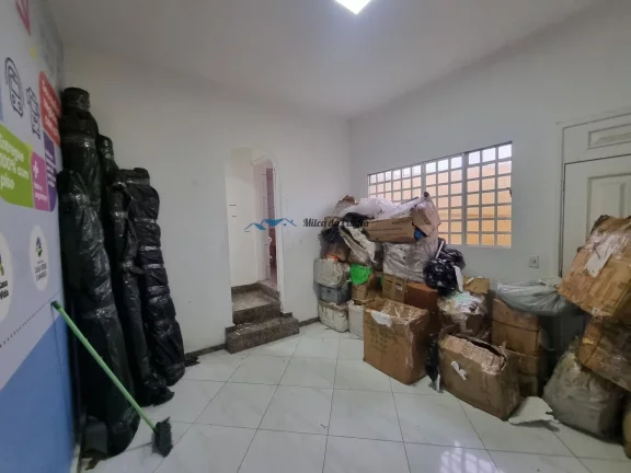 Imagem Terreno com Casa Antiga, 200m² ideal para Construtora, Bairro Olavo Bilac, São Bernardo do Campo