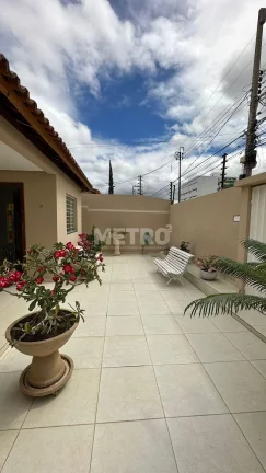 Imagem Casa para fins comerciais, 12x25, 03 cômodos, 02 salas, 02 wcs