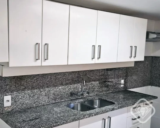 Imagem Casa espaçosa em Ipanema com suítes e pátio perfeito para a família.

Esta residência oferece 2...