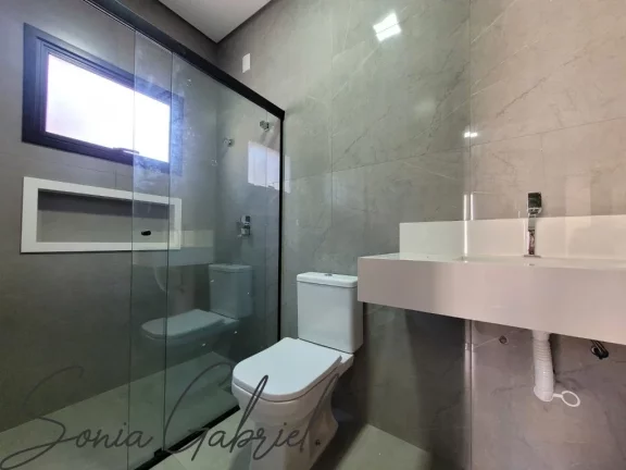 Imagem Casa de luxo em condomínio exclusivo em Valinhos-SP: 3 quartos, 3 suítes, 2 salas, 4 banheiros, 4 vagas, 230m². Venha conhecer!
