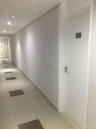 Imagem Sala comercial recém reformada no decimo sétimo andar, com 42 metros quadrados, com 1 banheiro, co...