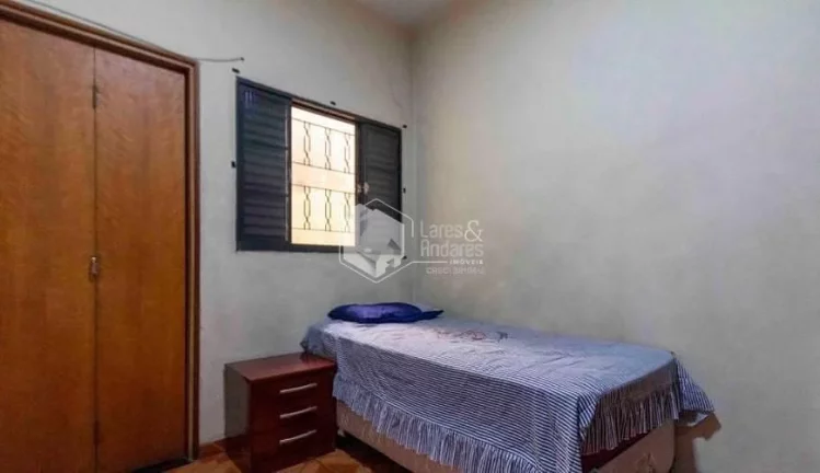 Imagem Sobrado à venda com 3 quartos , 5 banheiros e 3 vagas de garagem , bom para morar e excelente para investidor Vila Carmosina, São Paulo, SP