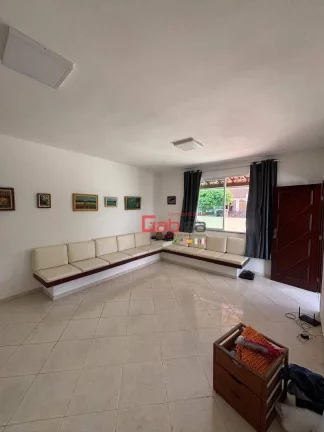 Imagem Casa com 3 dormitórios à venda, 130 m² por R$ 750.000,00 - Balneário São Pedro - São Pedro da Aldeia/RJ