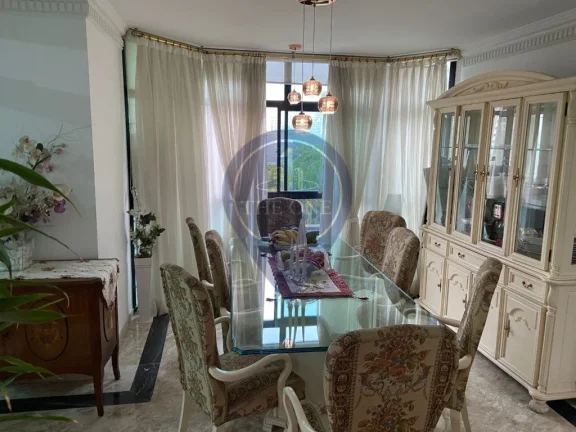 Imagem Apartamento de Luxo no Pacaembu: 3 Quartos, 3 Suítes, 2 Salas, 4 Banheiros e 4 Vagas - 230m² - São Paulo-SP
