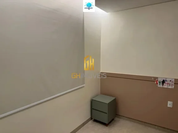 Imagem Casa com 4 quartos no Condomínio Vale Verde, com 260m² de área construída possui:

- Sala;
- 04 ...