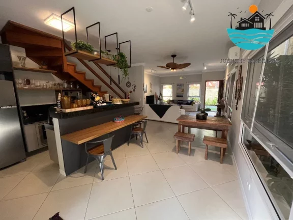 Imagem Casa de Temporada em Juquehy - Casa em condomínio, 3 suítes, 600metros da praia, 2 vagas, piscina privativa max. 8 pessoas | Juquehy Imobiliária