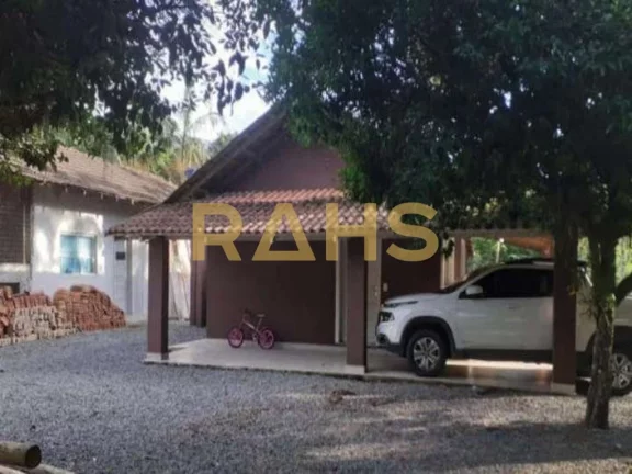 Imagem Área rural localizada na Estrada Quiriri, com área total de 33.198,45 m², sendo 6.639,69 m² de R...