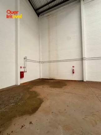Imagem Galpão Comercial de Alto Padrão em Ribeirão Preto-SP, Recreio Anhangüera! 3 banheiros, 1.240m² de área. Locação já! Quer Imóvel Negócios Imobiliários!