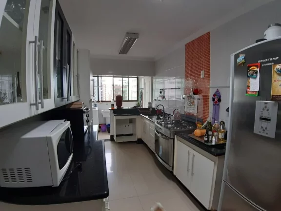 Imagem PITANGUEIRAS - APTO MOBILIADO, 3 SUITES.