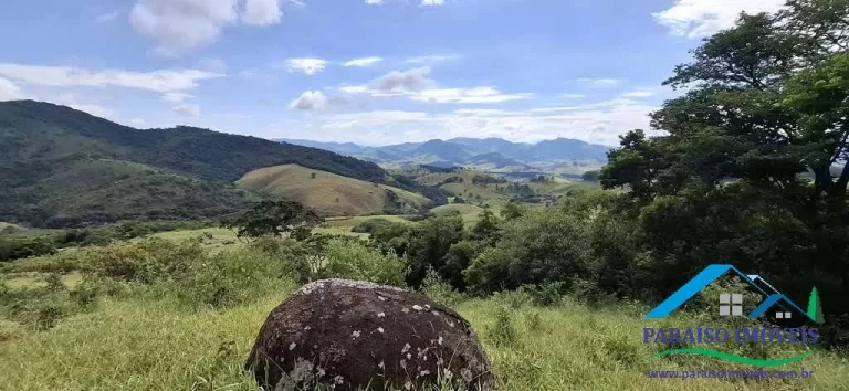 Imagem Seu Refúgio nas Nuvens: Terreno Exclusivo na Serra da Mantiqueira!