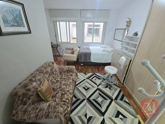 Imagem Kitnet com 1 dormitório para alugar, 30 m² por R$ 2.045,00/mês - Santa Cecília - Porto Alegre/RS