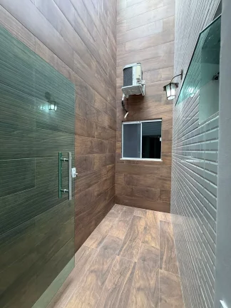 Imagem Casa à venda em Vitória da Conquista-BA, no bairro Felícia: 3 quartos, 1 suíte, 1 sala, 2 banheiros, 4 vagas de garagem, 123m².