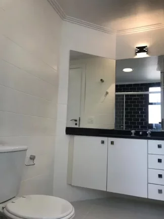 Imagem Apartamento Espaçoso Pronto para Morar na Vila Mariana com 4 Quartos, 3 Suítes e Área de Lazer Completa