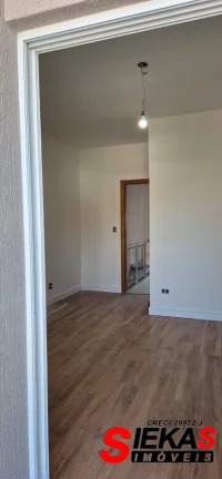 Imagem Residência de Luxo na Vila Esperança: 3 Quartos, 3 Suites, 2 Salas, 4 Banheiros, 3 Vagas de Garagem, 160 m² - São Paulo-SP.