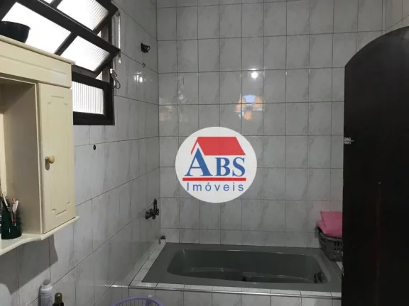 Imagem sobrado com piscina