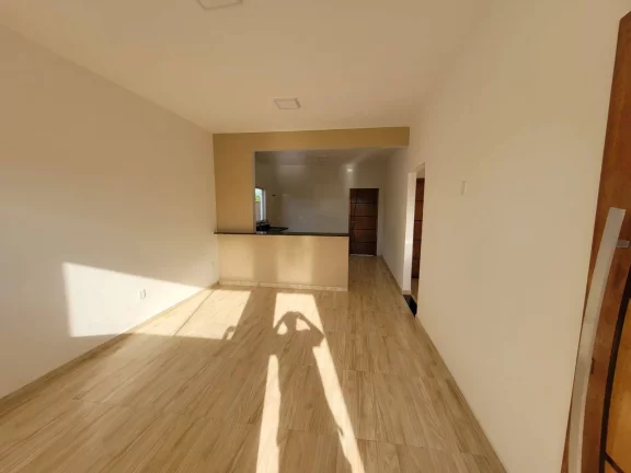 Imagem Casa com excelente quintal e área gourmet/ lazer com mini parquinho.