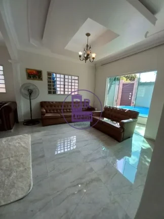 Imagem Casa à Venda com 270m2