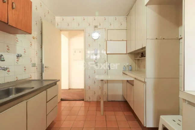 Imagem Apartamento Teodoro Sampaio - 84M², 2 Dorms, 2 Vagas Fixas Nº do Apto (103) no 1º SS, Gerador, Salão de Festas, Portaria 24h, Horta, Jardim.