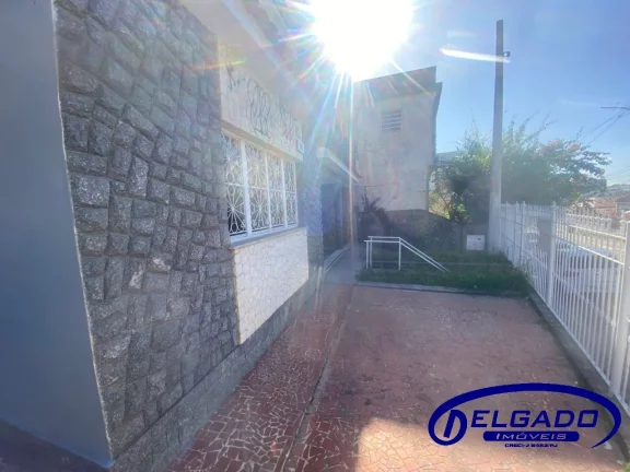 Imagem DELGADO aluga CASA PARA FINS COMERCIAIS no CENTRO de Itaboraí-RJ., 5 quartos, 2 salas, 4 banheiros, 4 vagas de garagem, 280m².