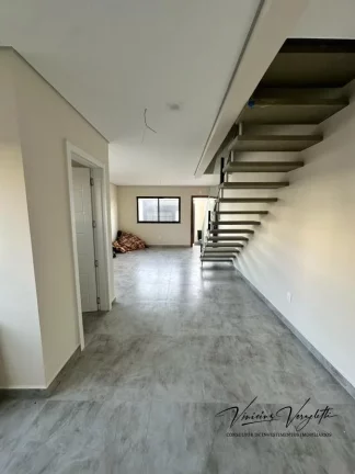 Imagem Casa / Sobrado para Venda em Camboriú / SC no bairro Santa Regina