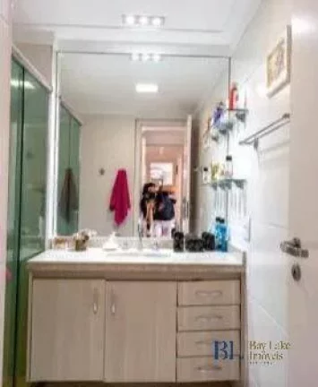 Imagem Vende Apartamento Na Rua Taquari 3 Dormitórios - Sacada Com Churrasqueira!!