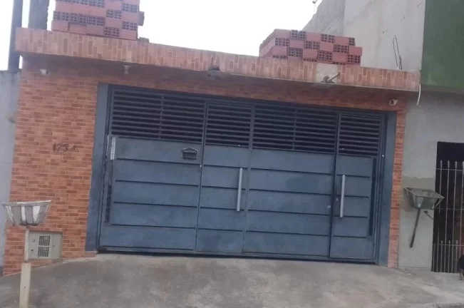 Imagem Casa com 3 dormitórios à venda, 180 m² por R$ 300.000,00 - Jardim Santa Inês - Suzano/SP