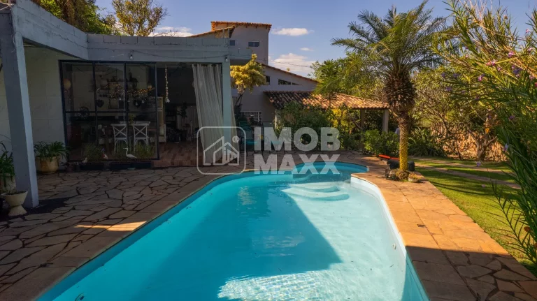 Imagem VENDA RÁPIDA - Casa de 3 suítes em Arniqueira - Águas Claras - Brasília, por R$ 790.000 para venda